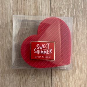 Sweet and Shimmer Makeup Brush Cleaner New